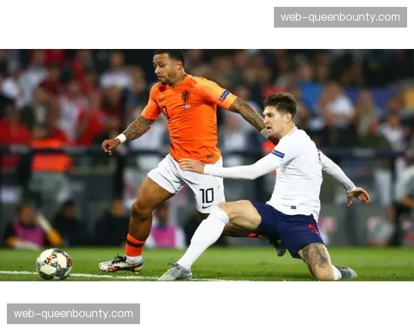 荷兰日本高位逼抢对决 橙衣军团控球率面临亚洲技术流挑战